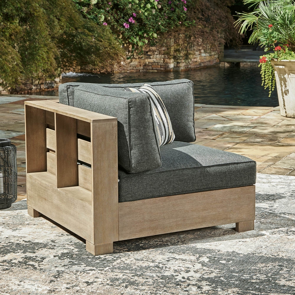 Signature Design by Ashley Citrine Park 6 pc. Outdoor Sectional with Coffee & End - Image 3 of 10