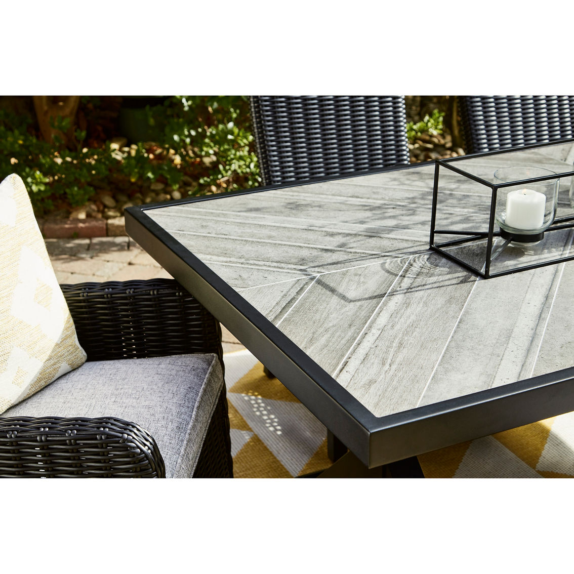 Signature Design by Ashley Beachcroft 6 pc. Outdoor Dining Set with Bench - Image 6 of 7